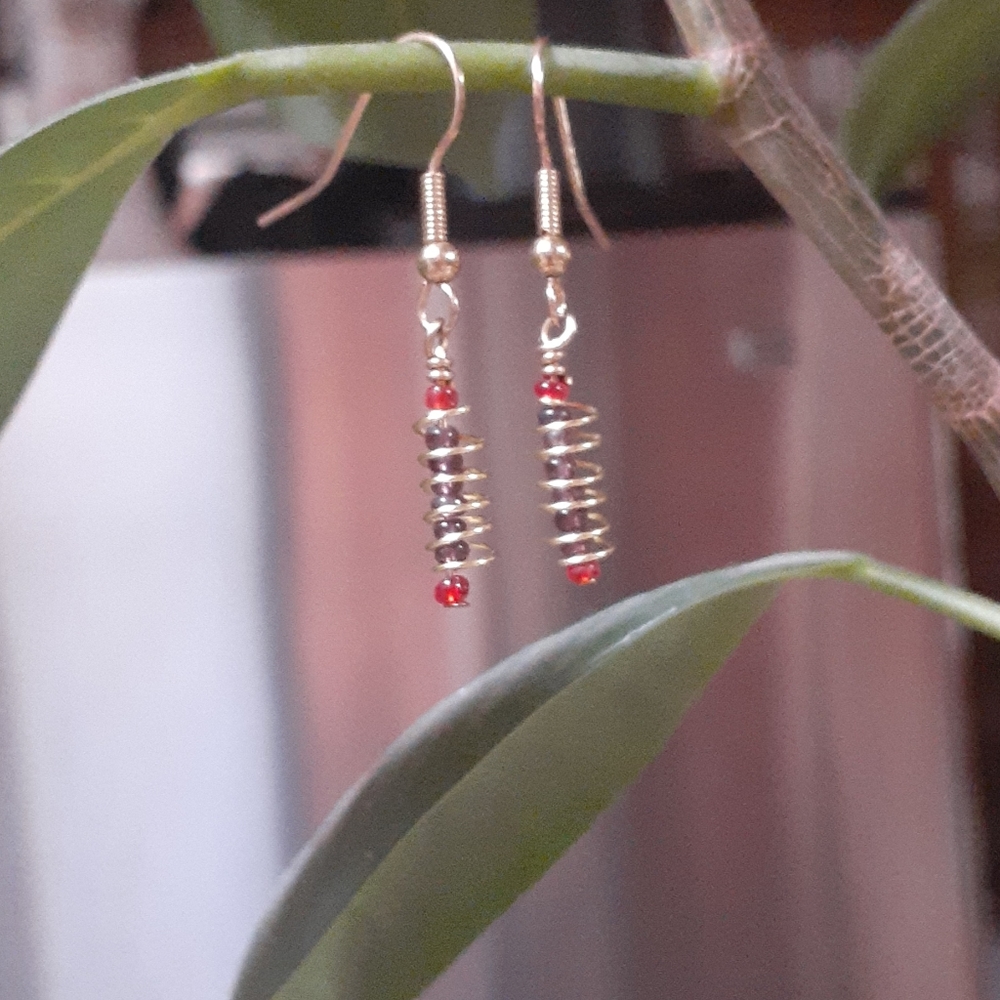NWT Handcrafted Mini Jetson Earrings Set